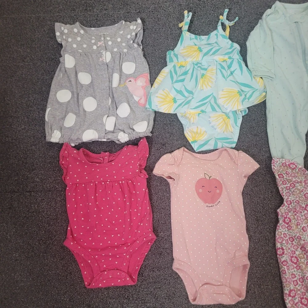 Carter's Size 3M Lot of 20 Baby Girl Bodysuits Leggings Rompers